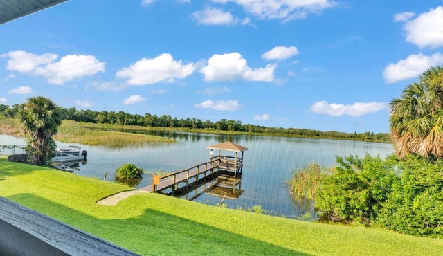 Waterfront Condo w/Pool access, Dock, Patio Views & 3 Miles from LEGOLAND