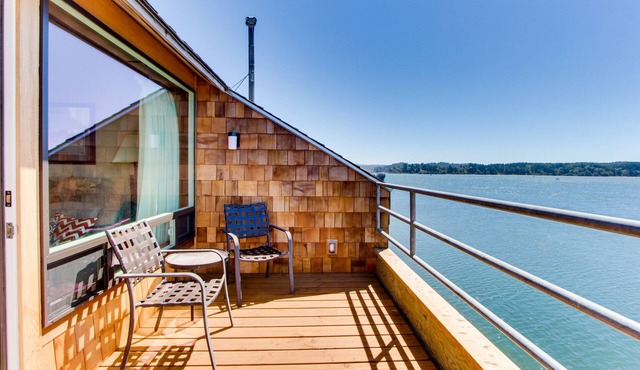 Waterfront Condo with Private Deck, Bay Views, Pool, Hot Tub, & Sauna