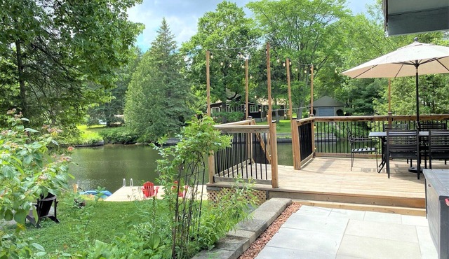 Waterfront Cottage with a Touch of Luxury in Historic Fenelon Falls
