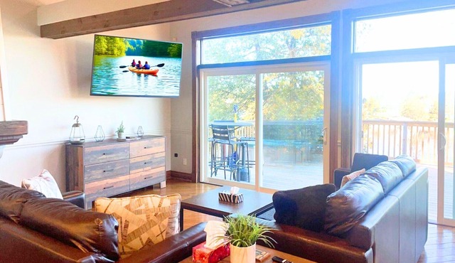 Waterfront Cottage w/Firepit, Boathouse, Canoes & Game Room