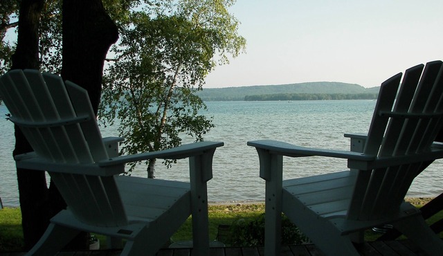 Waterfront Cottage and Guest House on Big Platte Lake Near Sleeping Bear Dunes!