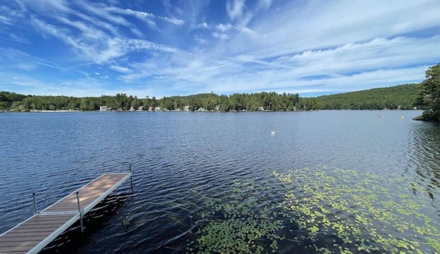 Waterfront Cottage and Ski Getaway
