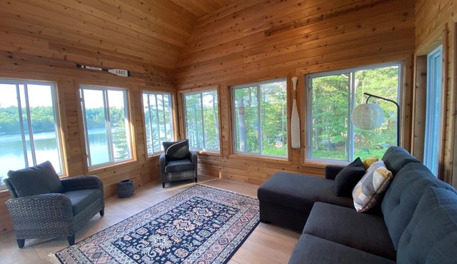 WATERFRONT COTTAGE in Muskoka