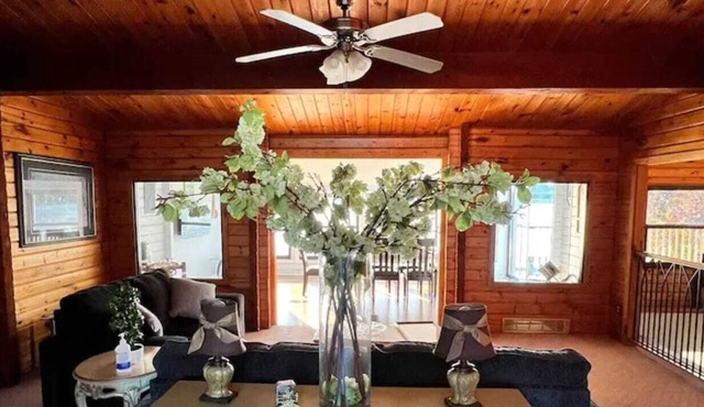 Waterfront Cottage close to city