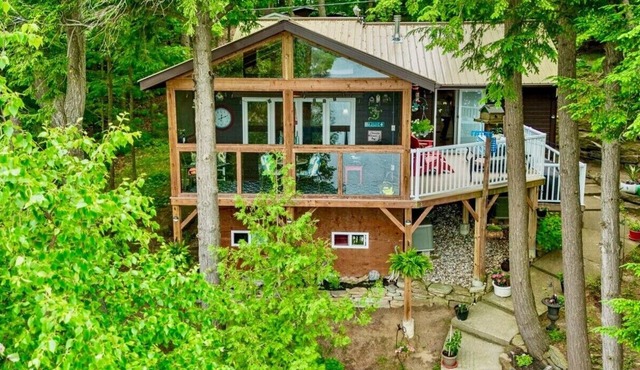 Waterfront cottage on Christie Lake! nArrive, unwind, and enjoy.