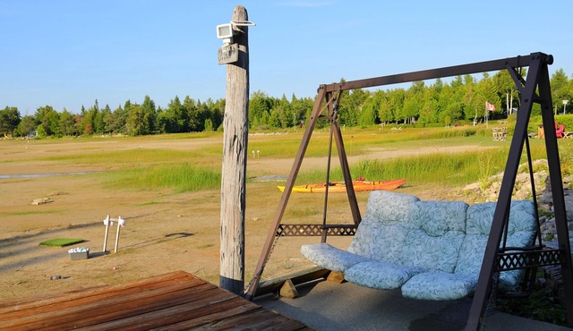 Waterfront Cottage for rent (Near Sauble Beach)