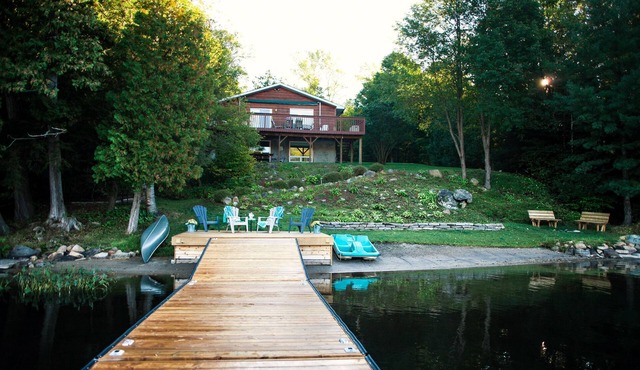 Waterfront Cottage - Lake of Bays, Muskoka