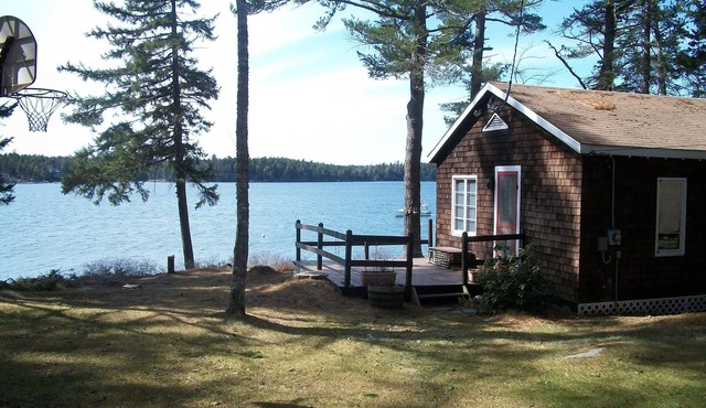 Waterfront Cottage near Bath Maine