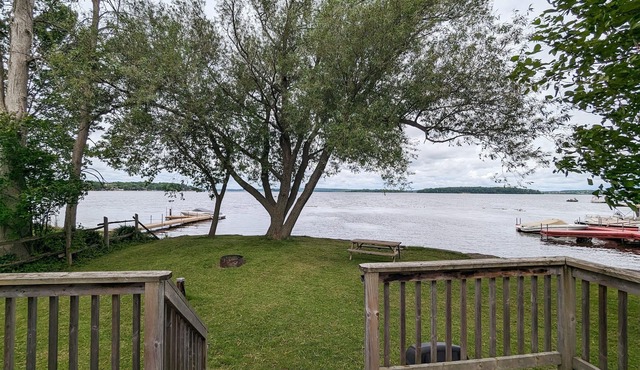 Waterfront Cottage on Rice lake