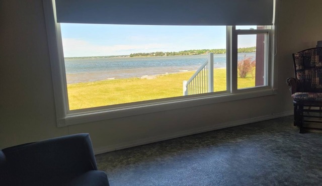 Waterfront cottage on Tracadie River