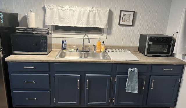 Waterfront Cottage on Cross Lake with Dock Space!