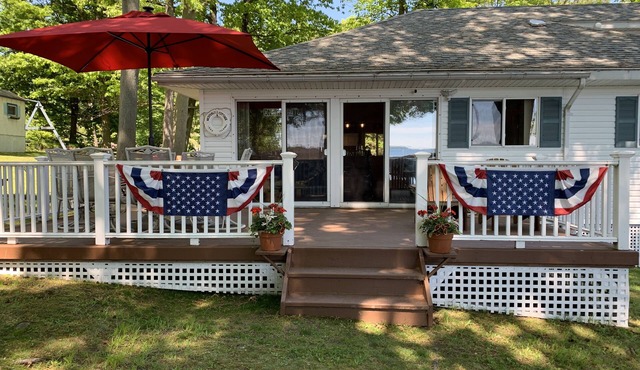 Waterfront cottage on Grenell Island