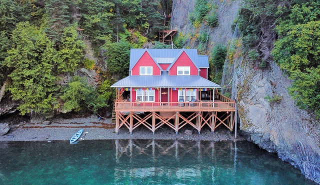 Waterfront Cottage on Kachemak Bay with Breathtaking View