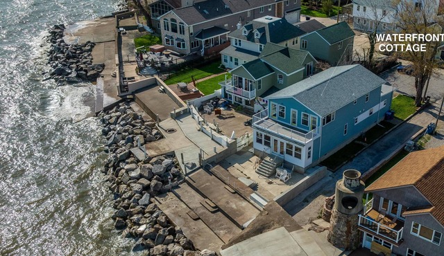 Waterfront Cottage on Lake Erie