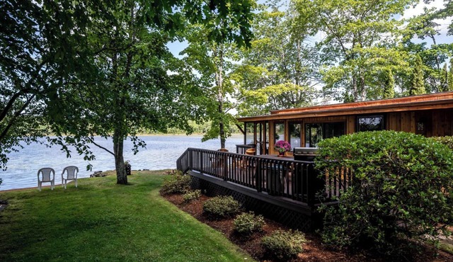 Waterfront Cottage on Shellcamp Pond Quiet Lakes Region Escape