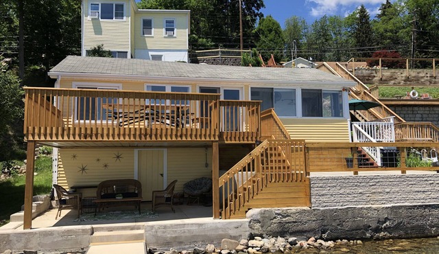 Waterfront Cottage on Keuka Lake near Penn Yan
