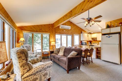 Waterfront Cottage on Lake George with 2 Docks!