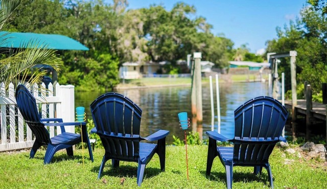 Waterfront Cottage Pool Putting Green PingPong Near AMI Beaches 2BR/2BA