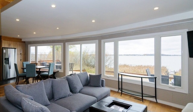 🏡Waterfront Cottage retreat– 1 hour from Toronto⭐