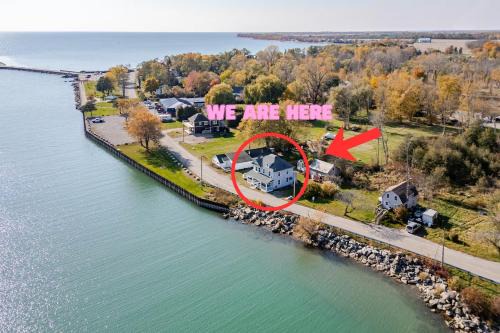 Waterfront Cottage, Top Fishing Spot, Light House