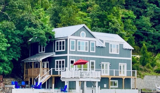 Waterfront Cottage on Keuka Lake – Your New York Wine Country Escape!