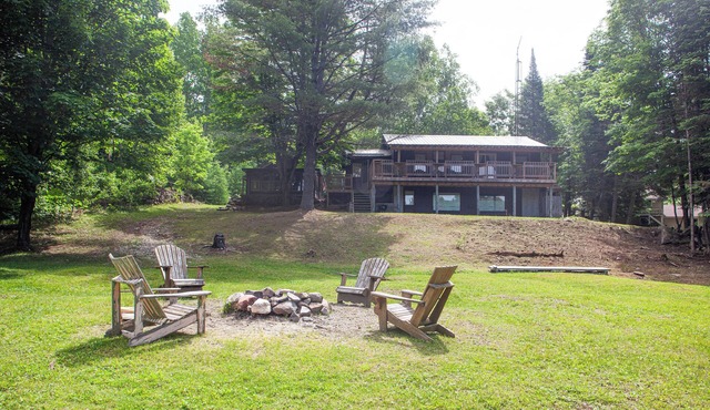 Waterfront Cottage with Hot Tub on 27 Acres - Sleeps 6. Dogs Welcome!