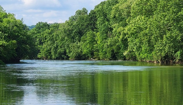 Waterfront couples getaway