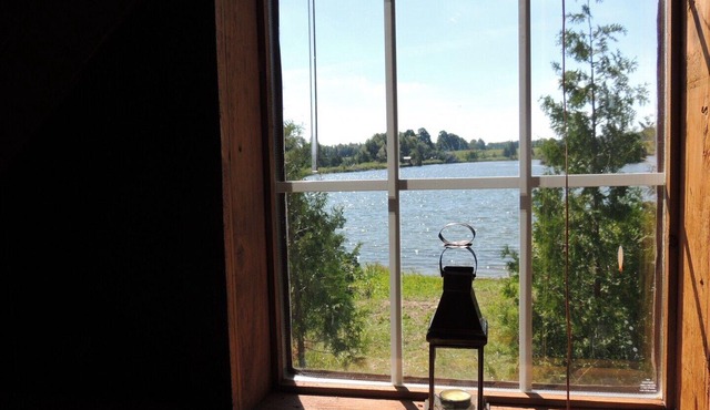 Waterfront cozy cabin on private trout lake