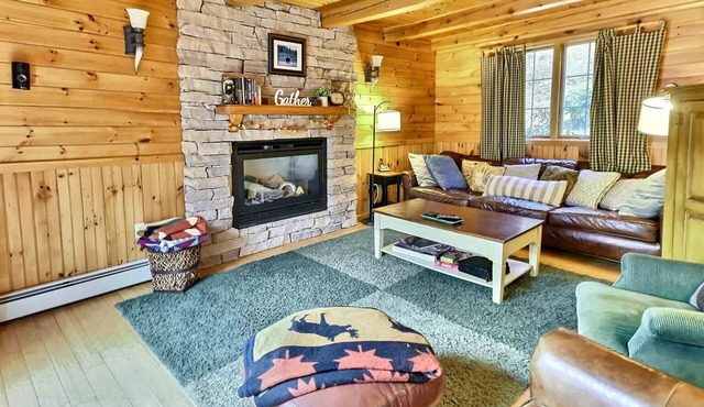 Waterfront cozy cabin near Mt. & Lake Sunapee