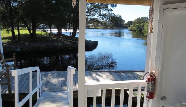 Waterfront Cozy Cottage On Cow Creek With Dock, Canoe, Kayaks, Fishing