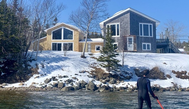 Waterfront Custom Home on Brasdor Lake