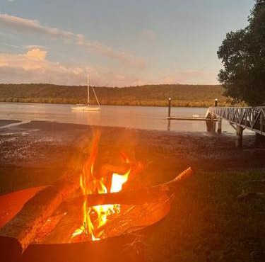 Waterfront, Deep Water Pontoon, views to Straddie