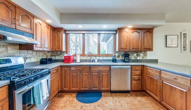 Waterfront Deltaville Retreat w/Private Boat Dock