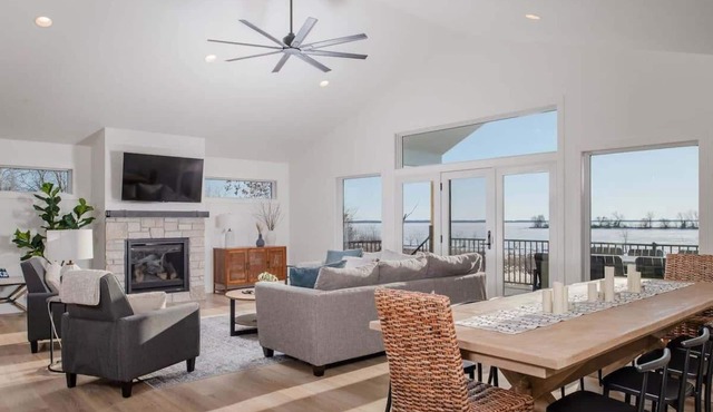 Waterfront, Dock, Sleeps 8, EV Charger