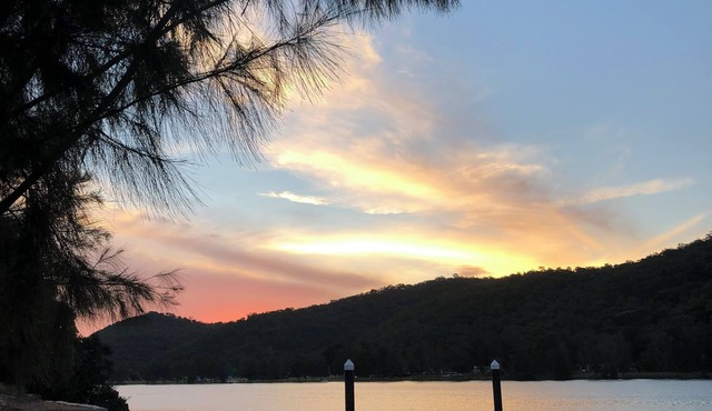 Waterfront Double-Cabin Family Retreat