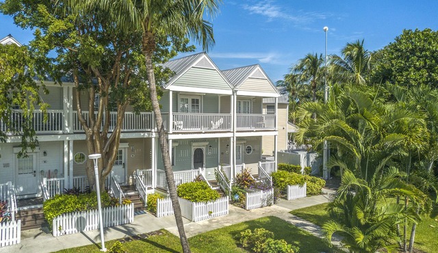 Waterfront Duck Key Villa - Sleeps 6