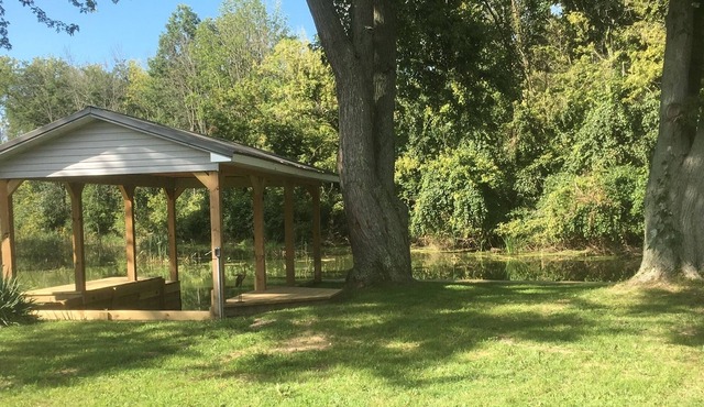 WATERFRONT Eagle's Nest Lake Cottage with Boat Dock on Buckeye Lake