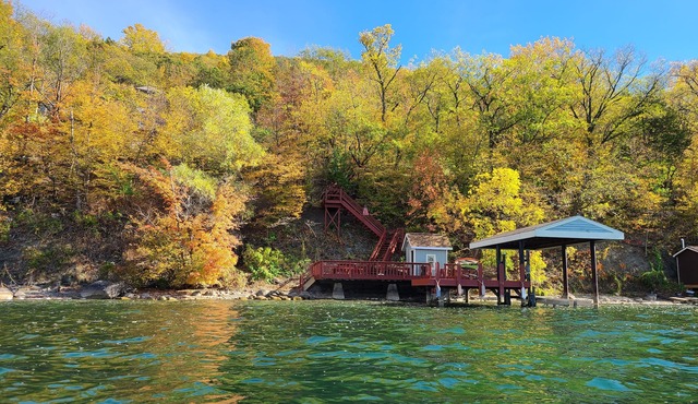 Waterfront elegance on Canandaigua Lake!