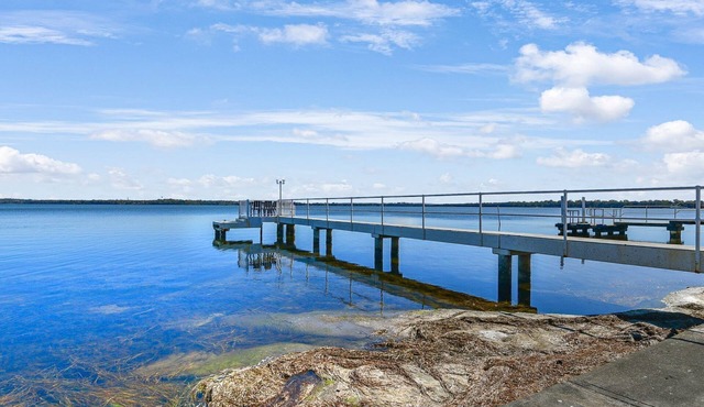 Waterfront Entertainers Haven