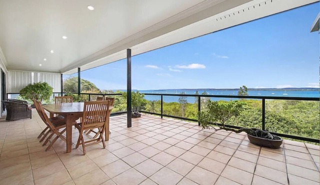 Waterfront Entire Luxury House with Bay View and Pool