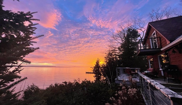 Waterfront Escape at the Tip of Door County