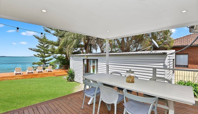 Waterfront Escape Absolute Waterfront