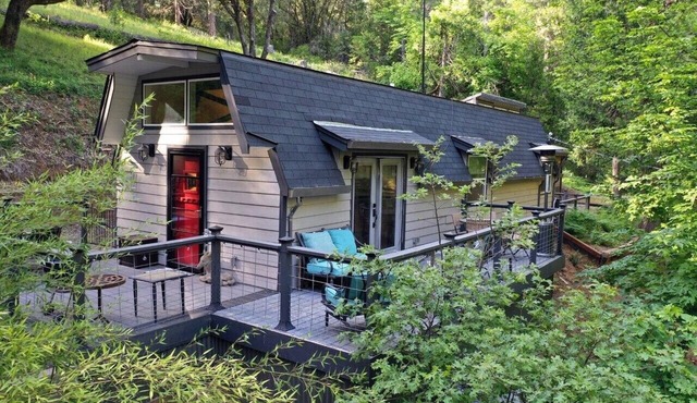 Waterfront Escape on 2 Acres – 2 Cozy Cabins with Fire Pit & Nature Views