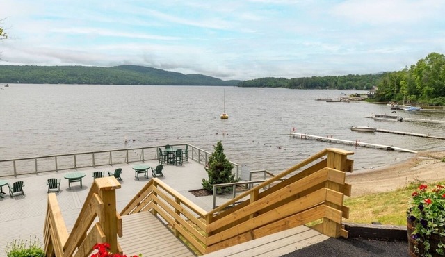 Waterfront Escape | Mini Golf & Marina | 0.5mi to Town Beach | 4 Units