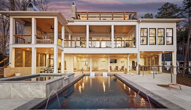 Waterfront Estate + Dock + Pool | Game Room | Sleeps 18 | Southern Belle Estate