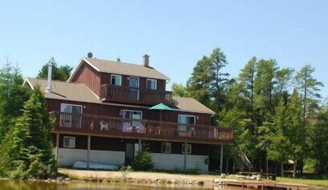 Waterfront Executive Cottage - Bruce Peninsula