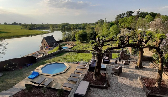 Waterfront family estate Swimming pools, Spa and gym