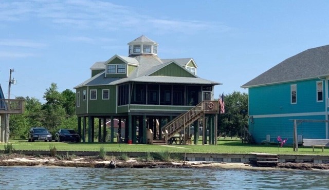 Waterfront Family Retreat | Calm Water Swimming | Close to Gulf Beaches