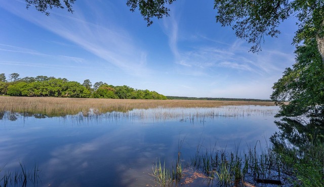Waterfront Farm- 1.5 Miles from Downtown Beaufort