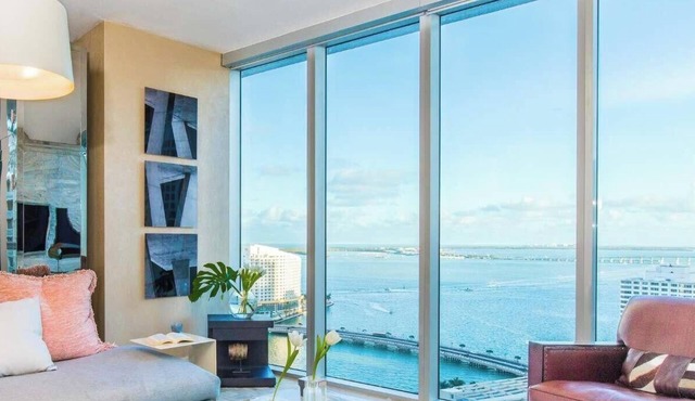 Waterfront FIFA Base | Panoramic Views Suite